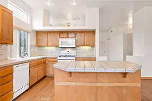 44268 Galicia, Hemet, CA 92544 - Photo 20