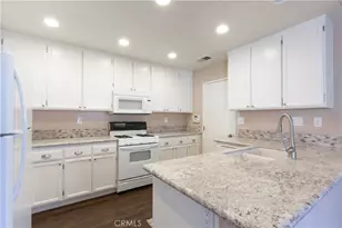 40632 Corte Albara, Murrieta, CA 92562 - Photo 8