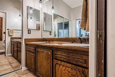 23256 Gray Fox Drive, Canyon Lake, CA 92587 - Photo 16