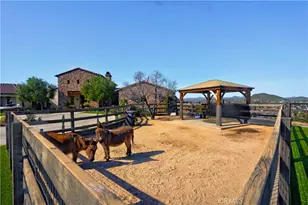 30635 Sorrel Ln, Canyon Lake, CA 92587 - Photo 2