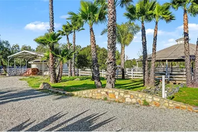 40801 Avenida La Cresta, Murrieta, CA 92562 - Photo 34