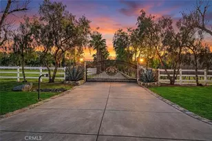 40801 Avenida La Cresta, Murrieta, CA 92562 - Photo 2