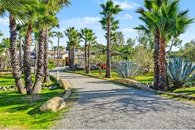 40801 Avenida La Cresta, Murrieta, CA 92562 - Photo 10