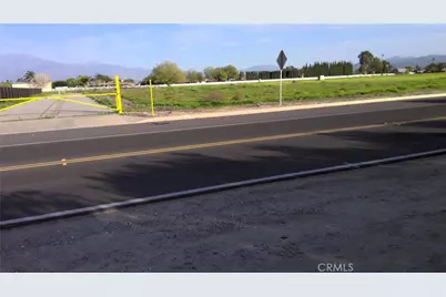 2 N Lyon Avenue, Hemet, CA 92543 - Photo 8