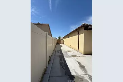 996 Forster, Hemet, CA 92543 - Photo 34