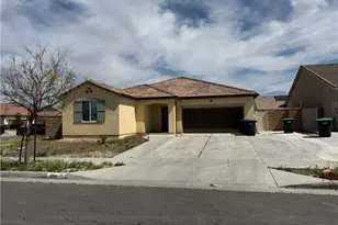 996 Forster, Hemet, CA 92543 - Photo 2