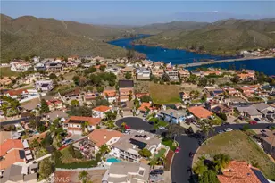 22176 Dogie, Canyon Lake, CA 92587 - Photo 36