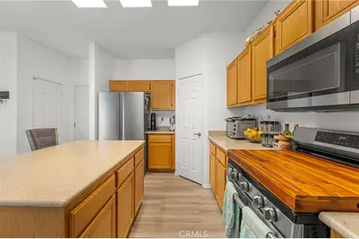 13505 Fullerton, Victorville, CA 92392 - Photo 6