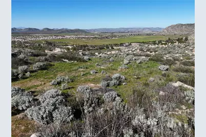 14 Starlight Mesa Drive, Hemet, CA 92544 - Photo 6