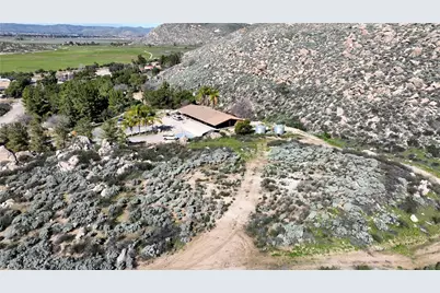 25 Starlight Mesa Drive, Hemet, CA 92544 - Photo 4