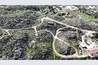 25 Starlight Mesa Drive, Hemet, CA 92544 - Photo 2