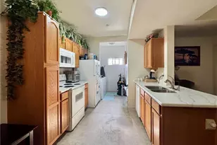 41410 Juniper St, Murrieta, CA 92562 - Photo 4