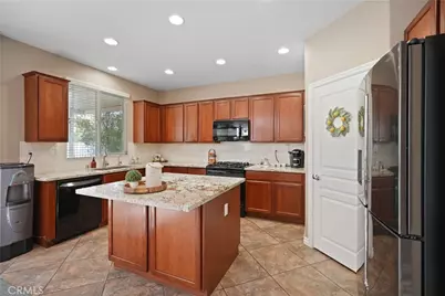 34229 Larksburg Court, Lake Elsinore, CA 92532 - Photo 8