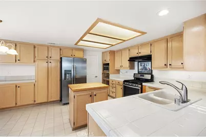 24330 Dr Gitano, Murrieta, CA 92562 - Photo 16