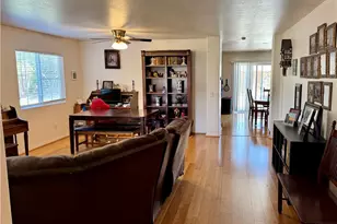 45002 Thalia Ln, Lake Elsinore, CA 92532 - Photo 6