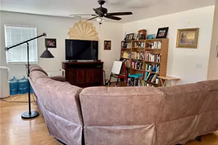 45002 Thalia Ln, Lake Elsinore, CA 92532 - Photo 12