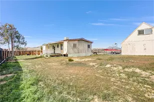 20695 Dale Evans Pkwy, Apple Valley, CA 92307 - Photo 4