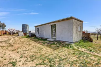 20695 Dale Evans Pkwy, Apple Valley, CA 92307 - Photo 16