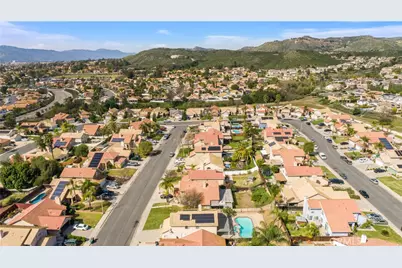 24550 Camino Meridiana, Murrieta, CA 92562 - Photo 40