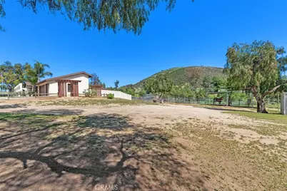 37790 Los Alamos Road, Murrieta, CA 92563 - Photo 46