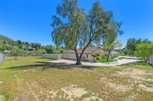 37790 Los Alamos Rd, Murrieta, CA 92563 - Photo 32