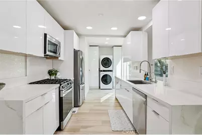 142 Marion Boulevard, Fullerton, CA 92835 - Photo 2