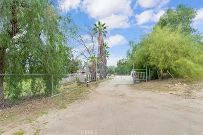 34100 Sugar Loaf, Nuevo, CA 92567 - Photo 32