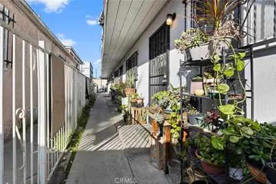 1622 Firestone Boulevard, Los Angeles, CA 90001 - Photo 20