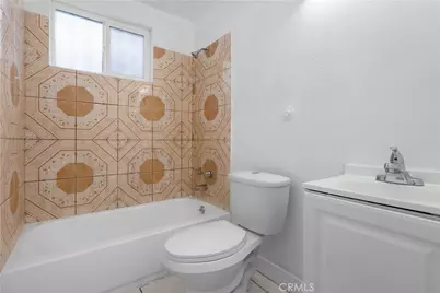 1622 Firestone Boulevard, Los Angeles, CA 90001 - Photo 14