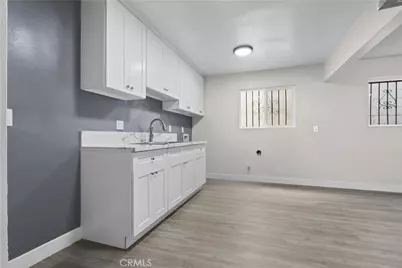 1622 Firestone Boulevard, Los Angeles, CA 90001 - Photo 6