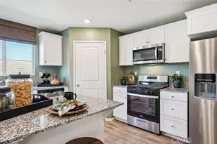 31095 London Plane Dr, Winchester, CA 92596 - Photo 8