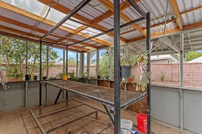 9617 Cedros, Panorama City, CA 91402 - Photo 32