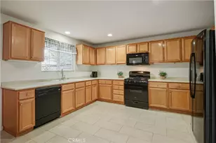 52997 Carrousel Ct, Lake Elsinore, CA 92532 - Photo 6