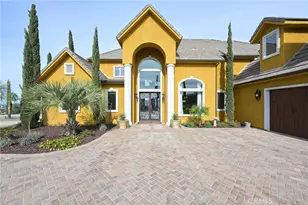 38101 Via Lobato, Temecula, CA 92592 - Photo 2