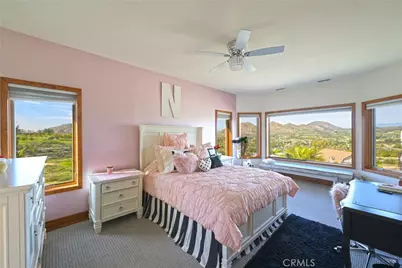 38101 Via Lobato, Temecula, CA 92592 - Photo 8