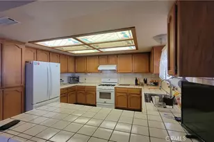 8756 Oakwood Ave, Hesperia, CA 92345 - Photo 12