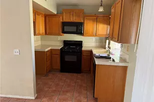 22322 Hillshore Ct, Wildomar, CA 92595 - Photo 4