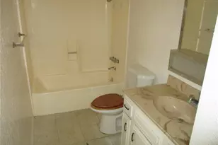 560 W 10th St, Perris, CA 92570 - Photo 12