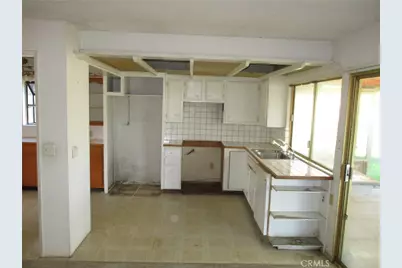 560 W 10th Street, Perris, CA 92570 - Photo 10