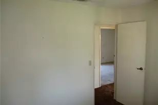 560 W 10th St, Perris, CA 92570 - Photo 14