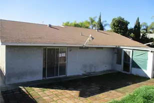 560 W 10th St, Perris, CA 92570 - Photo 24