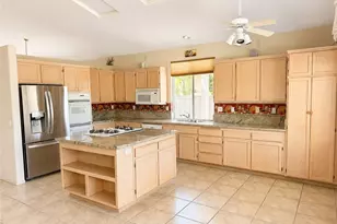 40465 Via Camposeco, Murrieta, CA 92562 - Photo 6