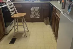 27250 Murrieta Road, Sun City, CA 92586 - Photo 6