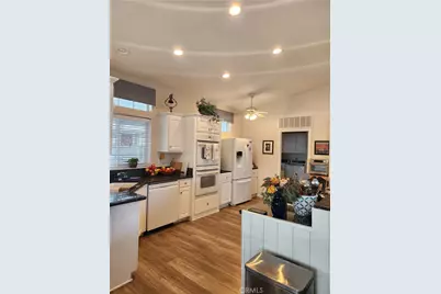 37967 Via La Colina, Murrieta, CA 92563 - Photo 6