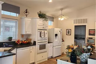 37967 Via La Colina, Murrieta, CA 92563 - Photo 6