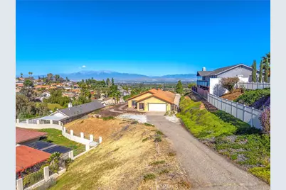 14250 Martin, Riverside, CA 92503 - Photo 2