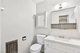 229 S Carmalita, Hemet, CA 92543 - Photo 32