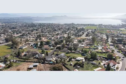 21 Crestview Drive, Lake Elsinore, CA 92530 - Photo 14