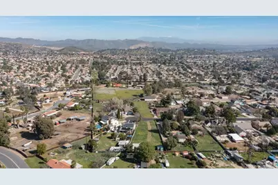 21 Crestview Drive, Lake Elsinore, CA 92530 - Photo 12