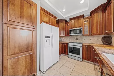 40466 Via Estrada, Murrieta, CA 92562 - Photo 4